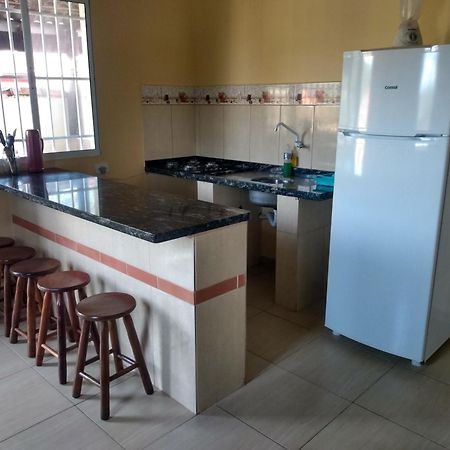 Chale No Condominio Verde Mar Na Praia Da Cocanha คารากัวตาตูบา ภายนอก รูปภาพ